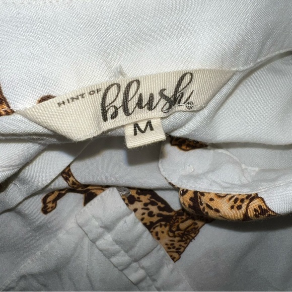 Hint of Blush Leopard Button Down Top - Picture 4 of 10
